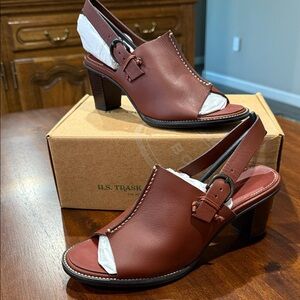 BRAND NEW H.S. Trask Women's Brown Heeled Sandals Size 9